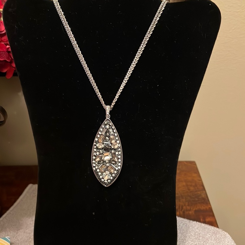 1. White House Black Market Necklace, EUC
